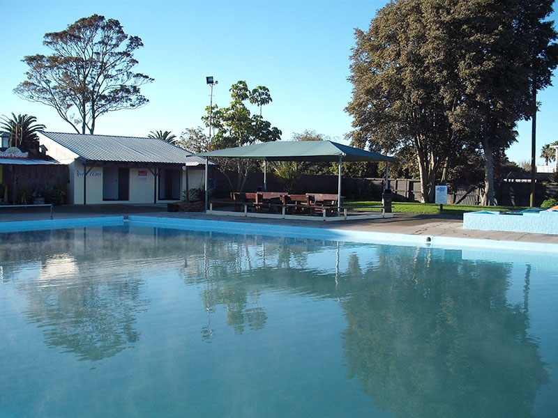 hot spa pools in Thames